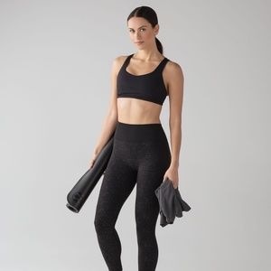NWT Lululemon Black Free to Flow 7/8 Tight SIZE 2